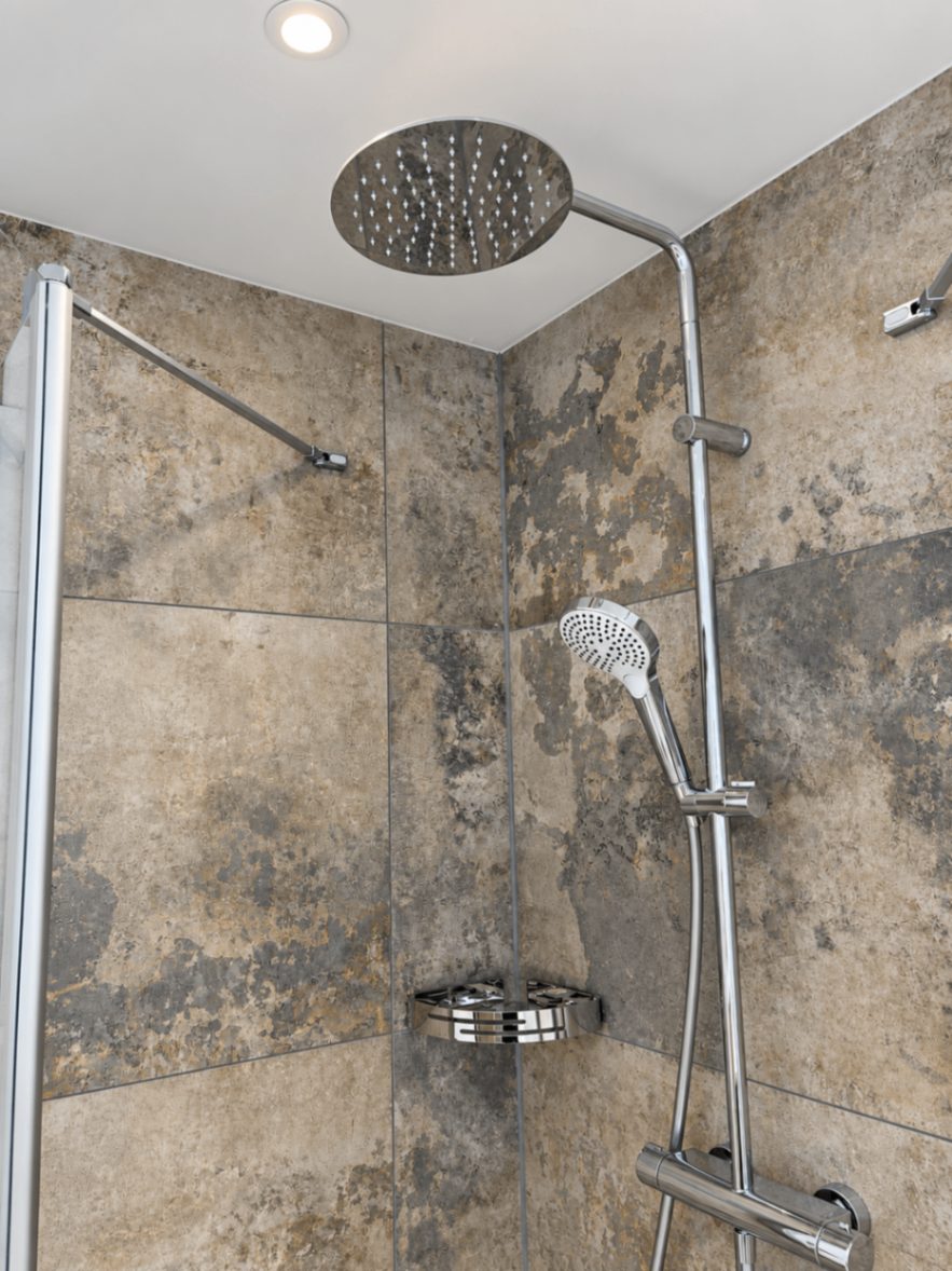 Regendusche im Badezimmer der Ferienwohnung Liserl